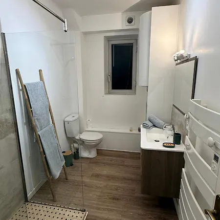 Grand T2 - Proche Port Et Transports 公寓