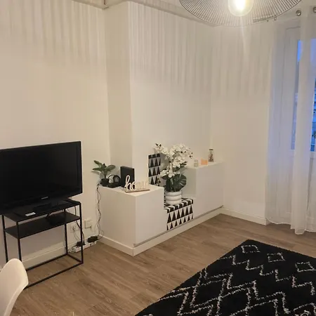 Grand T2 - Proche Port Et Transports Apartment Ajaccio (Corsica)