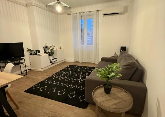 Appartement Grand T2 - Proche Port Et Transports *